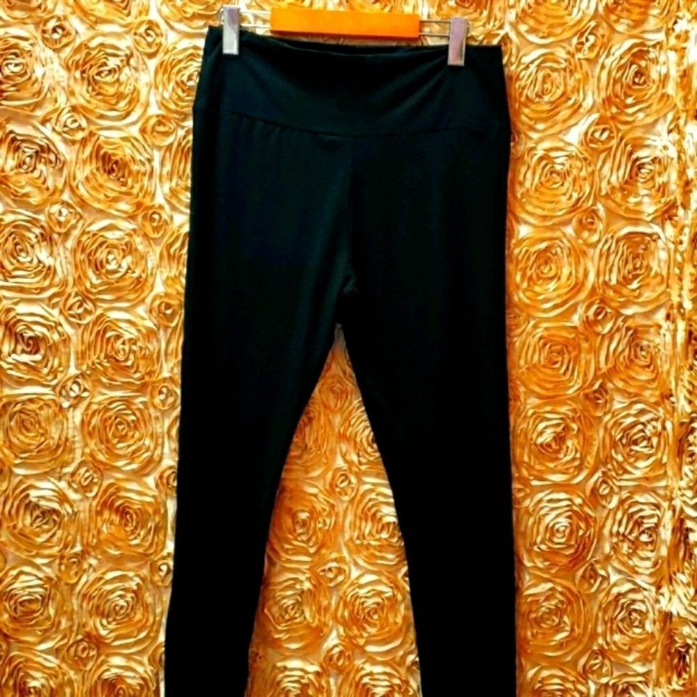 2/$50 🖤🤍🖤UB2 Black Leggings/Track Pants NWT